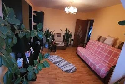 Apartament 3 camere complet renovat zona unități militare Sud