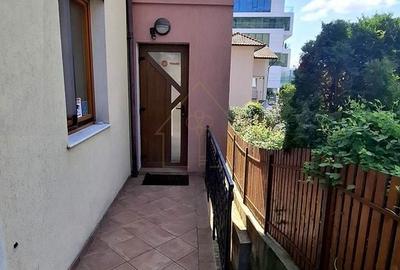 Apartament cu 3 camere în Grigorescu