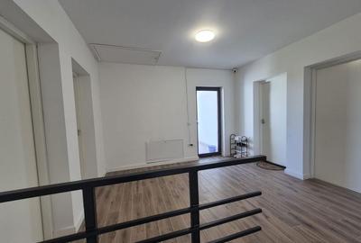 Casă cu 4 camere în Moșnița Nouă
