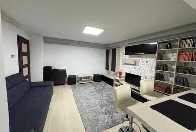 Apartament 3 camere - de inchiriat - zona Lunei - 1