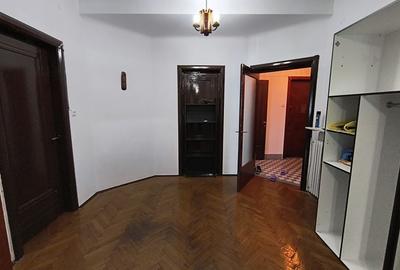 Sala Palatului- Biserica Luterana - 2