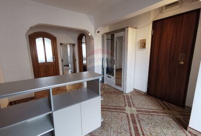 Apartament cu 4 camere de inchiriat in zona Decebal - 11