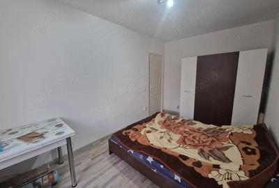 Apartament cu 2 camere semidecomandat în Traian