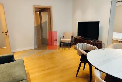 Apartament cu 3 camere semidecomandat în Dorobanți