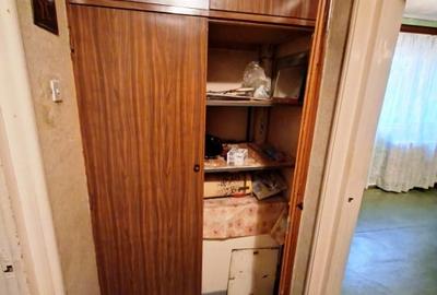 Titan Metrou 2 camere decomandat etaj 1 - 8