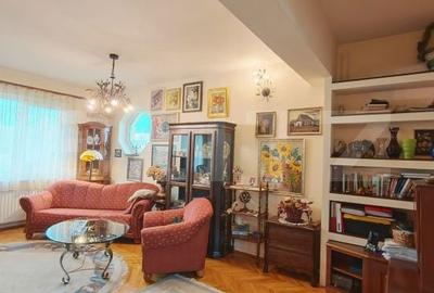 Casă cu 7 camere cu Teren 608 Mp în Central - 18