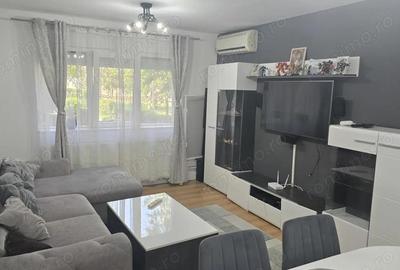 Vand apartament 3 camere decomandat in Deva, Saturn (Politia Municipiului), parter inalt, mobilat
