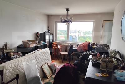Apartament cu 3 camere decomandat în Bd. Independenței - 6