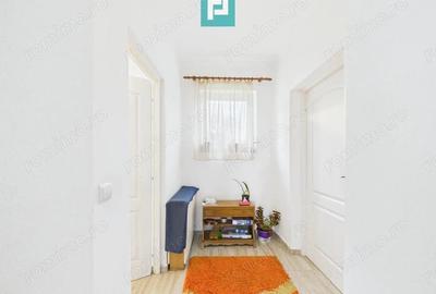 Casa renovata in localitatea Lazuri, Arad - 18