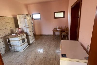 Casă cu 4 camere în Central - 6