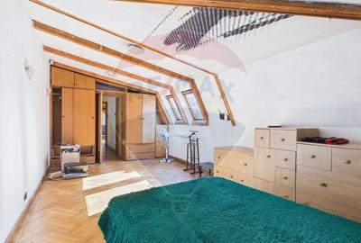 Casă cu 5 camere cu Teren 200 Mp în Grivița - 39