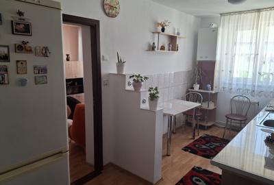 Apartament cu doua camere semidecomandat finisat si mobilat etajul 4 cu pod - 3