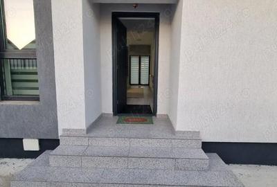 Casă cu 4 camere cu Teren 311 Mp în Central - 9