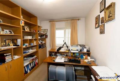 Casă cu 8 camere cu Teren 500 Mp în Zărnești - 6