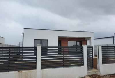 Casă individuală cu 4 camere cu Canalizare în Berceni - 5