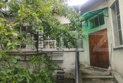Casă cu 5 camere cu Teren 425 Mp în Central - 3