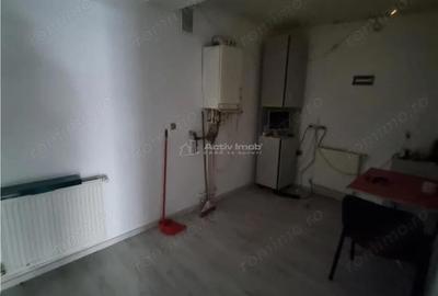 Spațiu comercial, de 42 mp, în Central - 6