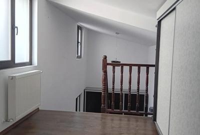 Casă individuală cu 10 camere cu Canalizare în Moșilor - 14