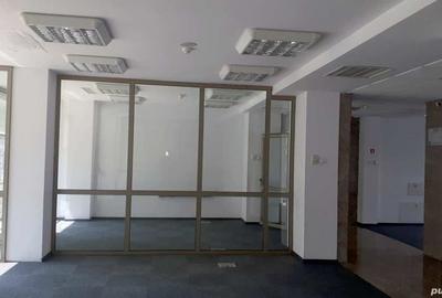 Spațiu comercial, de 313 mp, în Central - 3