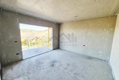 Casa de vanzare cu priveliste frumoasa - 14