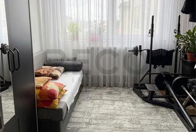 Apartament cu 4 camere decomandat în Cantemir - 12
