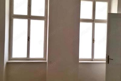 1 cam etaj 1 zona Unirii Pietonal - 9