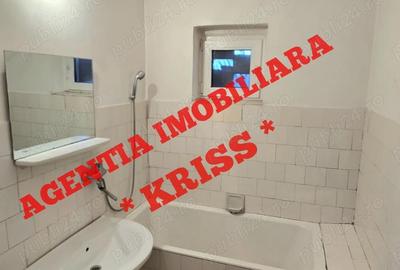 Apartament cu 3 camere semidecomandat în Craiovei - 1
