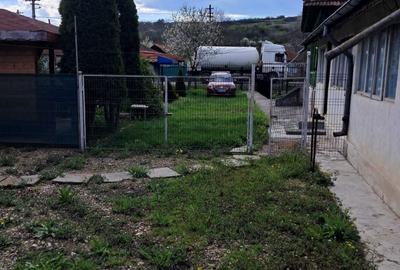 Casă cu 4 camere în Policiori - 1