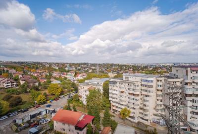 Apartament cu 2 camere decomandat în Nicolina