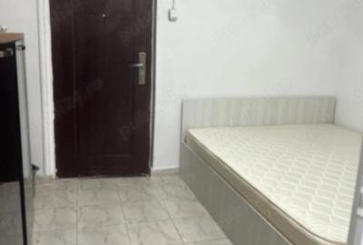 Garsonieră semidecomandată în Titan