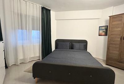 Apartament cu 3 camere decomandat, mobilat în Poarta 6 - 15