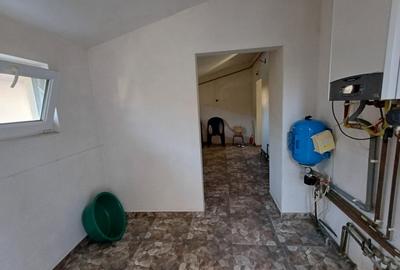 CASA CU 4 CAMERE , BECI SI GARAJ , 825MP TEREN , VOINESTI - 14