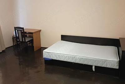 Garsonieră decomandată în Andronache - 2