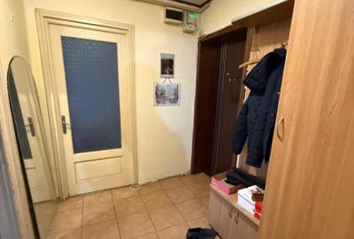 Apartament cu 3 camere semidecomandat în George Enescu