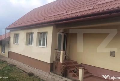 Casă cu 4 camere cu Teren 1900 Mp în Central