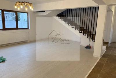 Casă cu 6 camere cu Teren 450 Mp în Central