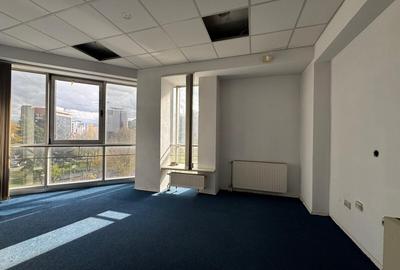Spațiu comercial, de 1,397 mp, în Central - 18