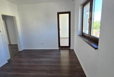 Casă cu 4 camere în Giroc