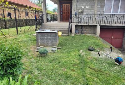 Casă cu 3 camere cu Teren 843 Mp în Sănătești - 1
