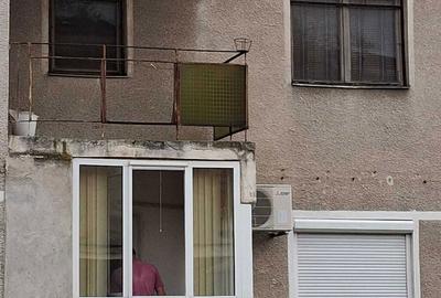 Apartament cu 2 camere decomandat în Central - 1
