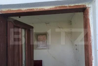 Casa batraneasca de vanzare, 48 mp, zona Patroaia Deal cu C - 10