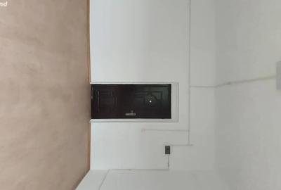 Spațiu comercial, de 28 mp, în Centrul Civic - 2