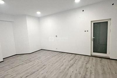 Birou, 22 mp în Central