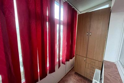 Apartament cu 3 camere decomandat în Dacia - 1
