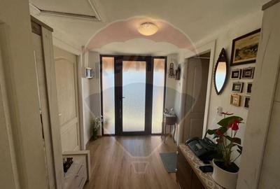Casa Golesti cu 2 camere- teren 1296mp - 4