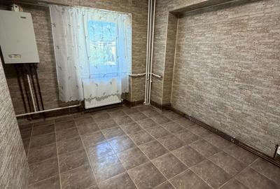 Apartament cu 3 camere decomandat în Nicolina - 14