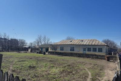 Casă cu 4 camere în Nicolae Bălcescu - 7