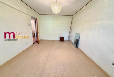Apartament cu 3 camere decomandat în Piața Nouă - 3