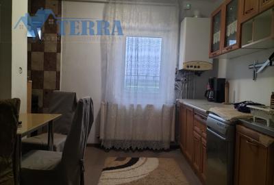 Apartament cu 2 camere semidecomandat, mobilat în Central - 1