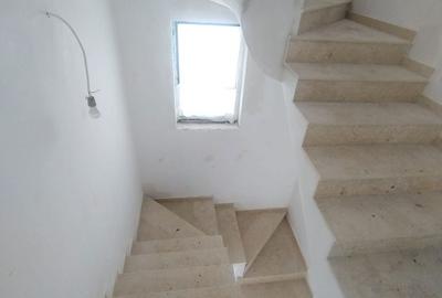 Casă cu 5 camere cu Teren 239 Mp în Central - 5